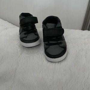 Children’s Place baby boys shoes Size 0-3Months.
